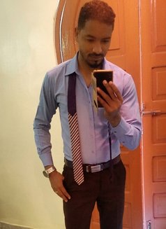 Medo - Male escort in Cairo Photo 5 of 5