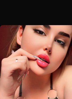 Medo - Transsexual escort in Beirut Photo 1 of 6