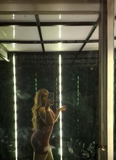 Medusaa - Transsexual escort in New Delhi Photo 8 of 13