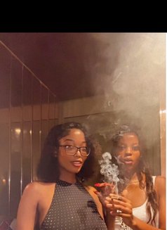 Meels Greater Noida - puta in Noida Photo 11 of 12