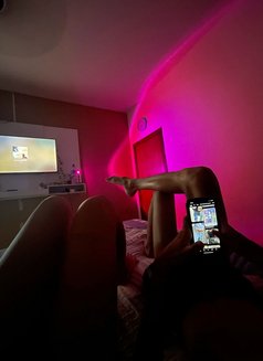 MEELZ MIDNIGHT EXCLUSIVE - Acompañante in Noida Photo 6 of 6