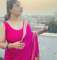 Bhabhi cam - escort in Mumbai