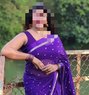 Independent Bhabhi - puta in Hyderabad Photo 1 of 2