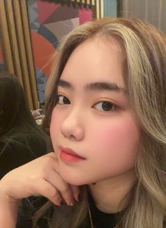 Meena - escort in Dubai Photo 1 of 5