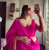 Bhabhi cam - escort in Mumbai