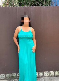 Bhabhi cam - escort in Bangalore Photo 2 of 2