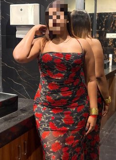 Bhabhi cam - escort in Chandigarh Photo 1 of 2