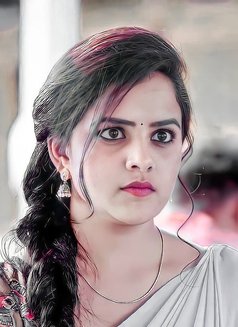 Meena - puta in Chennai Photo 2 of 3