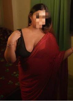 Bhabhi for cam - escort in Kurukshetra Photo 1 of 2