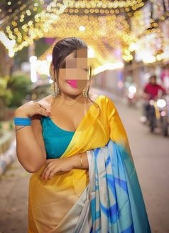 Cam Bhabhi - puta in Noida Photo 3 of 3