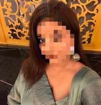 Meena - puta in Mumbai