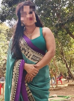 Independent Bhabhi for cam - escort in Nashik Photo 1 of 2