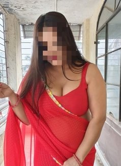 Bhabhi cam - puta in Navi Mumbai Photo 1 of 2