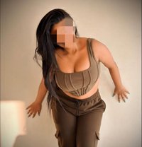 Independent Bhabhi for cam - escort in Mumbai