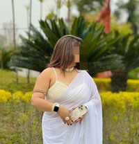 Hot Bhabhi for cam - escort in New Delhi