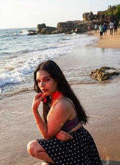 Meena - Transsexual escort in Mumbai Photo 6 of 13