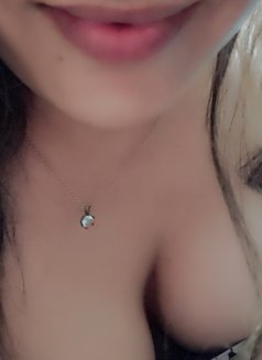 Meena - Transsexual escort in Mumbai Photo 10 of 13
