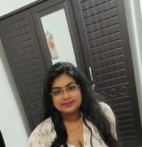 Meena Malayali Private Abu Dhabi - puta in Abu Dhabi