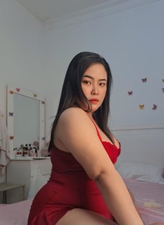 Meena massage Professional - puta in Doha Photo 5 of 6