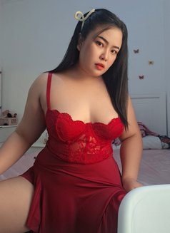 Meena massage Professional - puta in Doha Photo 6 of 6
