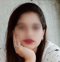 Meena Singh - puta in Hyderabad