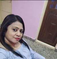 Meena Singh Service Available - puta in Hyderabad
