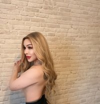 Meena Thai Ladyboy I arrive today new - Transsexual escort in Al Manama Photo 3 of 9