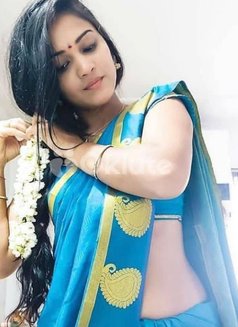 Meenakshi - escort in Bangalore Photo 1 of 3