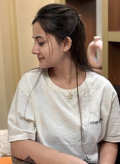 Meenakshi - escort in Pune Photo 3 of 5