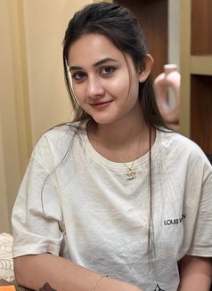 Meenakshi - escort in Pune Photo 4 of 5