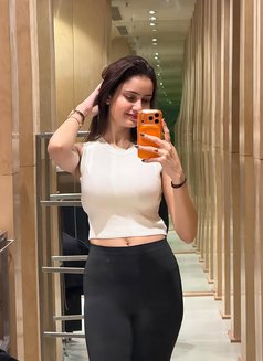 Meenakshi - escort in Pune Photo 1 of 3