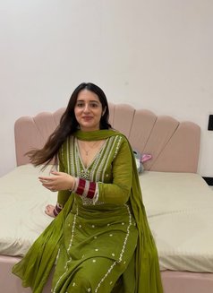 Meenakshi - escort in Thiruvananthapuram Photo 2 of 2