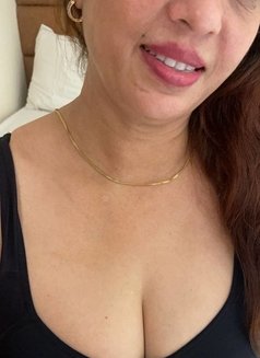 Meenakshi Marathi Milf - puta in Mumbai Photo 1 of 2