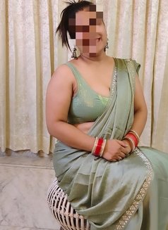 Bhabhi for cam - escort in New Delhi Photo 2 of 2