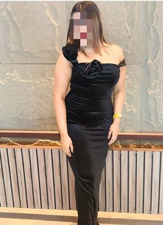 Bhabhi cam - puta in Navi Mumbai Photo 2 of 3