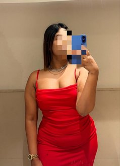 Bhabhi cam - puta in Navi Mumbai Photo 3 of 3