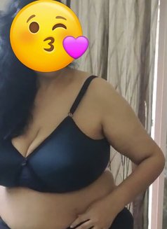 Meenu _cam_ lady - escort in Mumbai Photo 9 of 9
