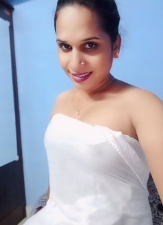 Meenu Hot - Acompañantes transexual in Chennai Photo 8 of 8