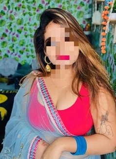 Bhabhi cam - escort in Noida Photo 1 of 3