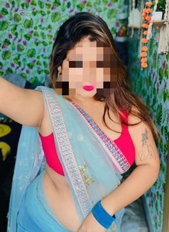 Bhabhi cam - escort in Noida Photo 2 of 3