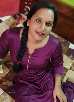 Meenu - Transsexual escort in Chennai Photo 1 of 7