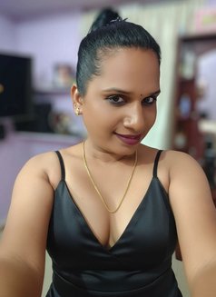 Meenu - Transsexual escort in Chennai Photo 4 of 7