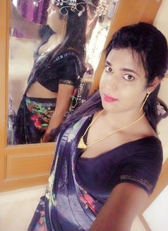 Meenu - Transsexual escort in Chennai Photo 5 of 13