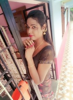 Meenu - Acompañantes transexual in Chennai Photo 13 of 16