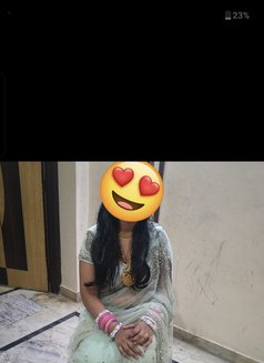 Meenu - escort in Noida Photo 8 of 9