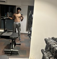 Meet - masseur in Pune