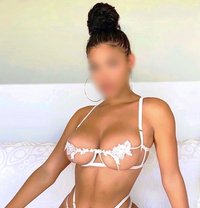 Meera - puta in Cape Town Photo 4 of 4