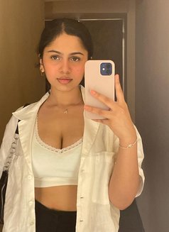 Meera - escort in Muscat Photo 2 of 4