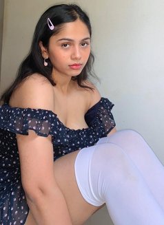 Meera - escort in Muscat Photo 4 of 4