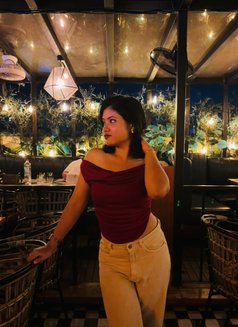 Meera - escort in Pune Photo 3 of 5